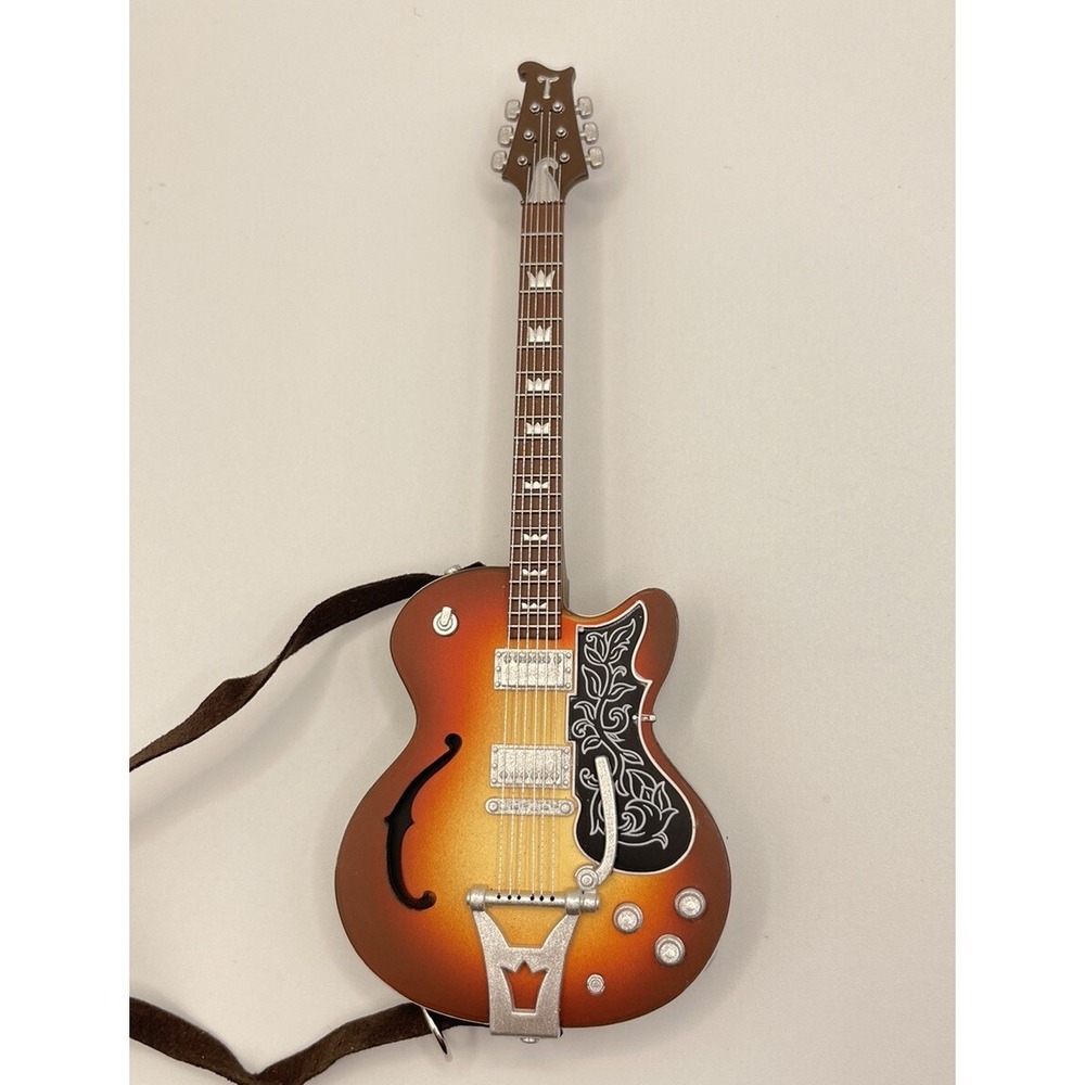 NEW Hallmark 2023 Electric Guitar LOOKIN' OUT MY BACK DOOR by CCR Ornament - Picture 12 of 16